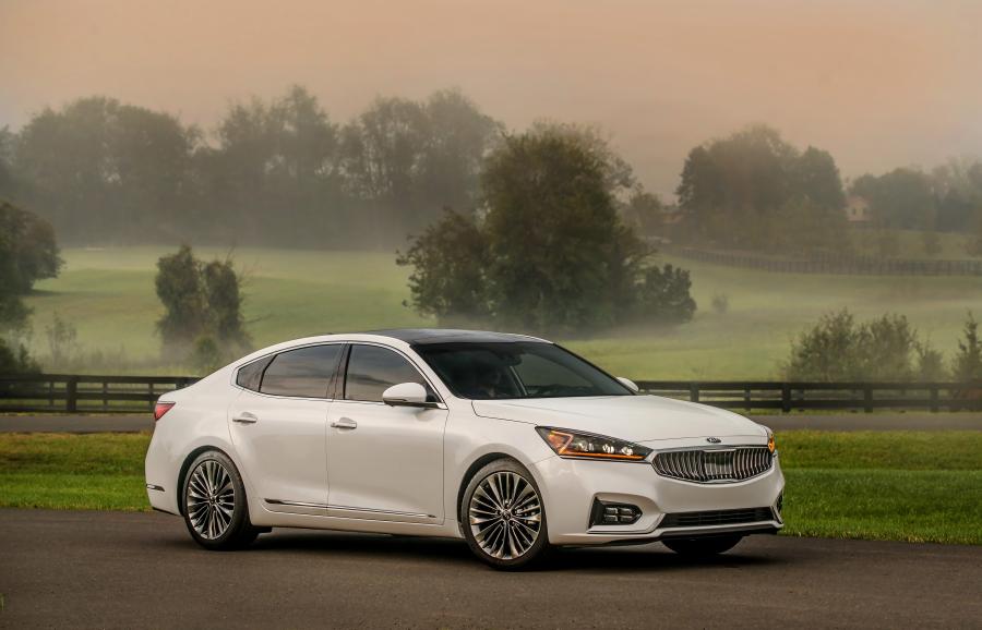  Kia Cadenza (YG) 2016 года  (NA) (фото 1 из 41)